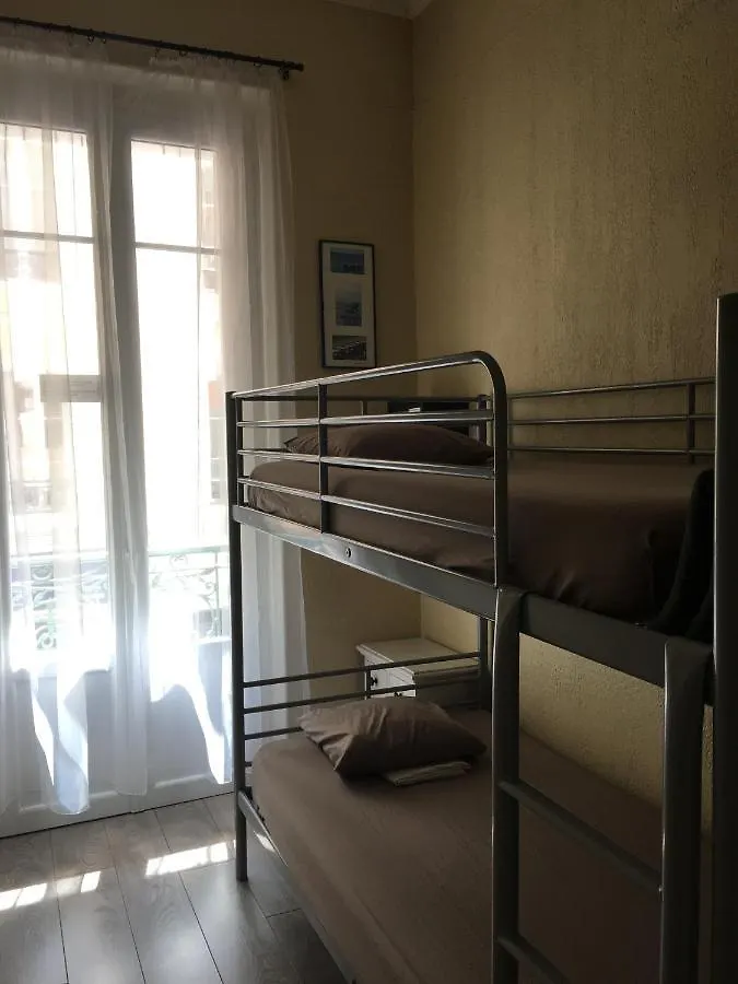 Hostel Backpackers Chez Patrick Nicea